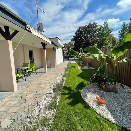 Tutti Apartman Balatonlelle Esterno foto