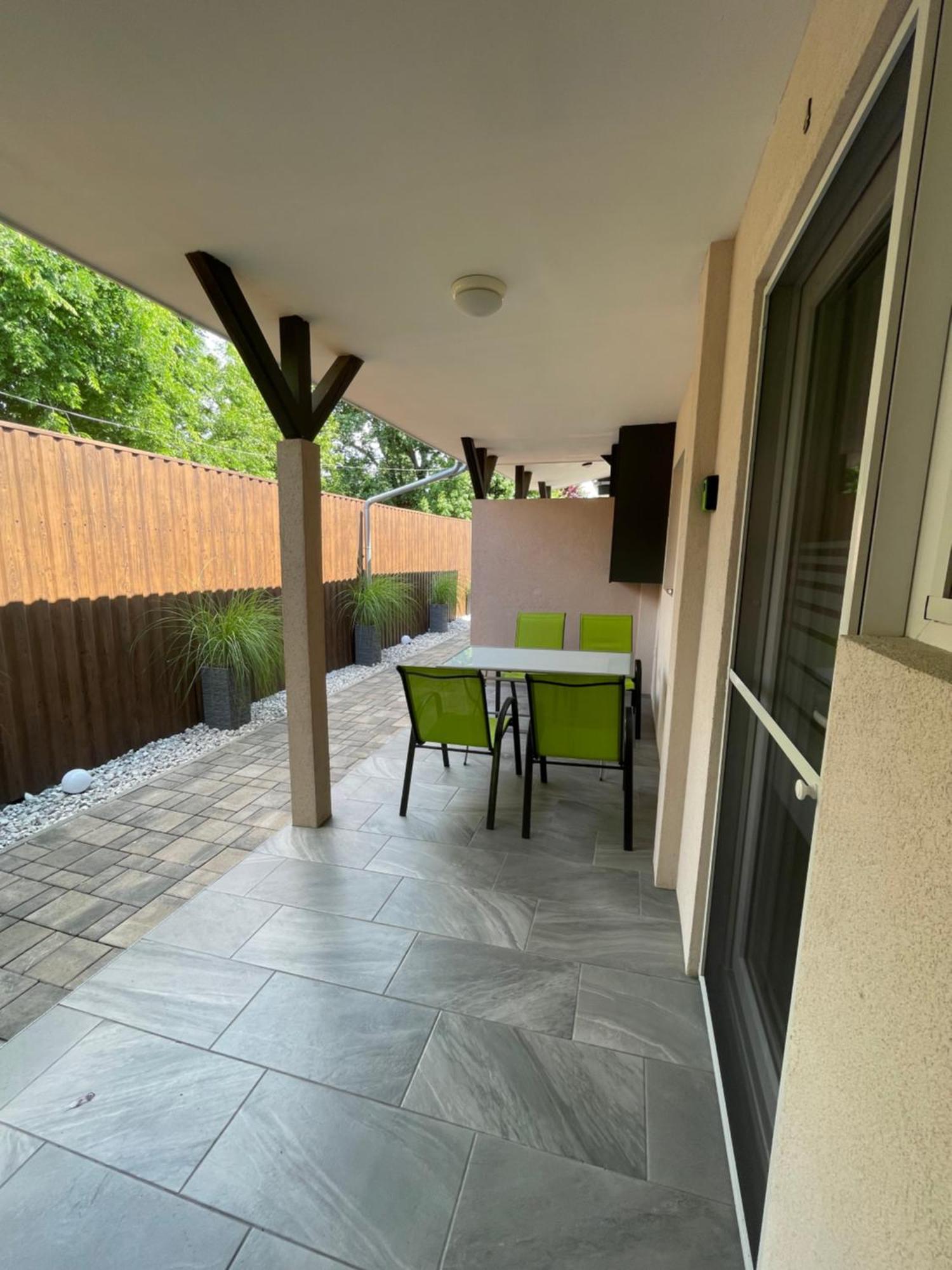Tutti Apartman Balatonlelle Esterno foto
