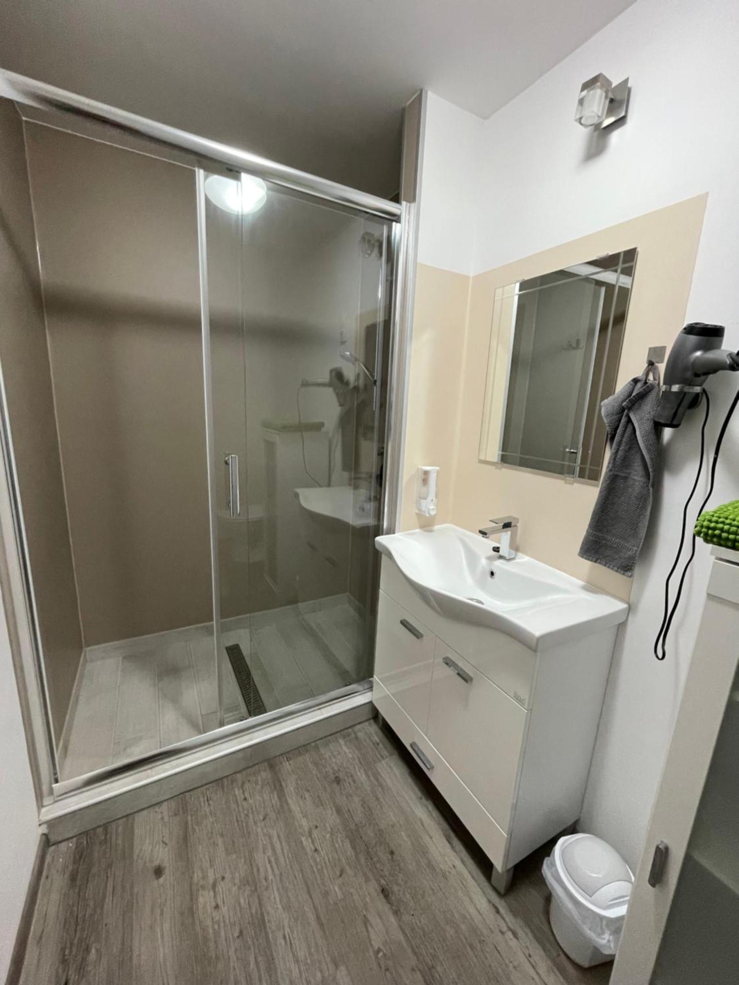 Tutti Apartman Balatonlelle Esterno foto