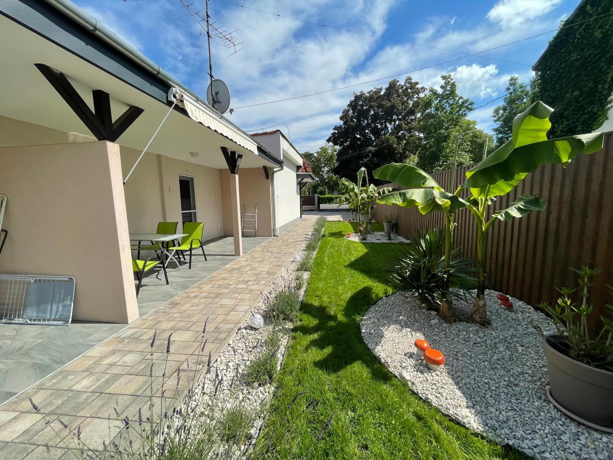 Tutti Apartman Balatonlelle Esterno foto