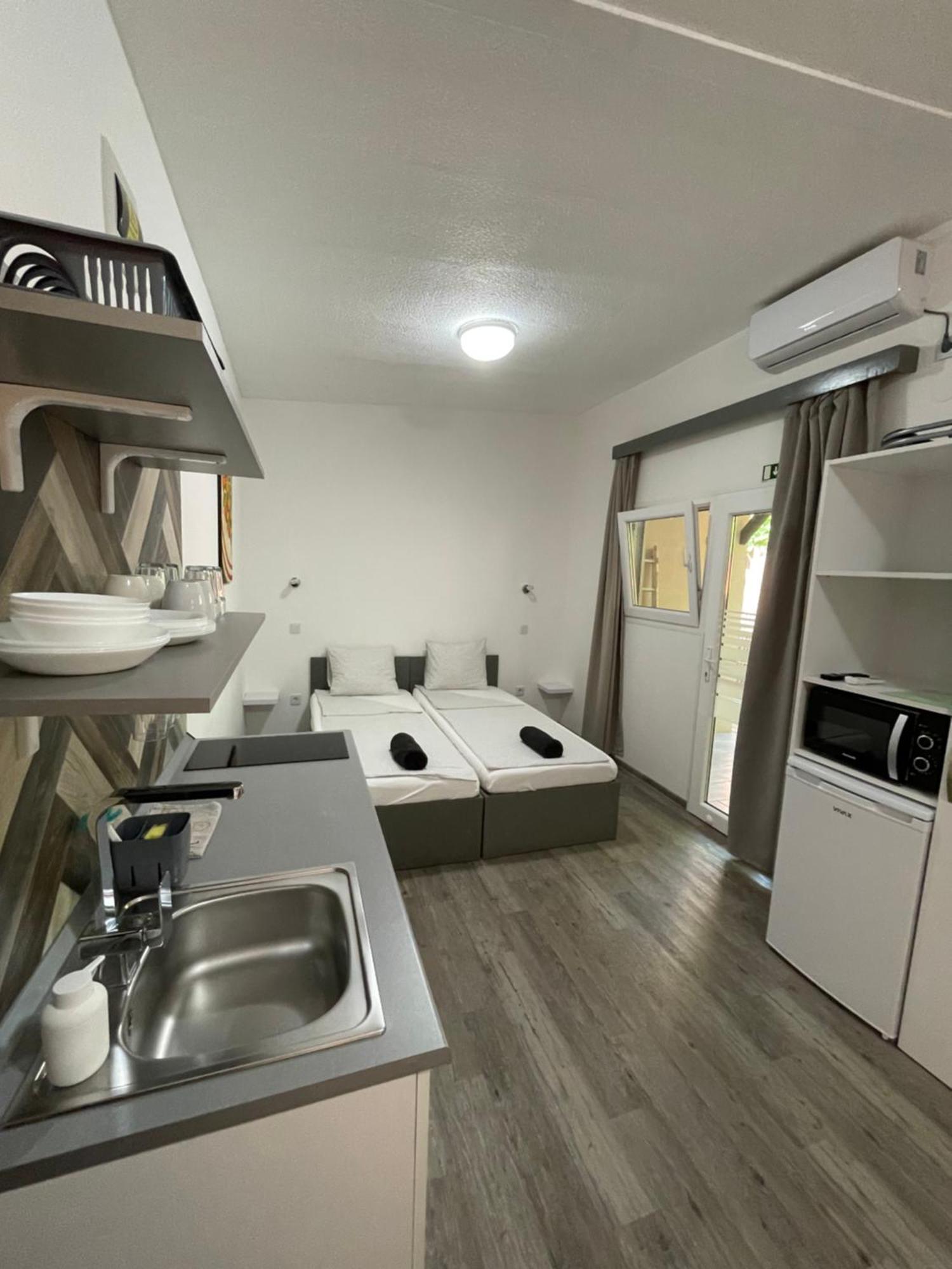 Tutti Apartman Balatonlelle Esterno foto