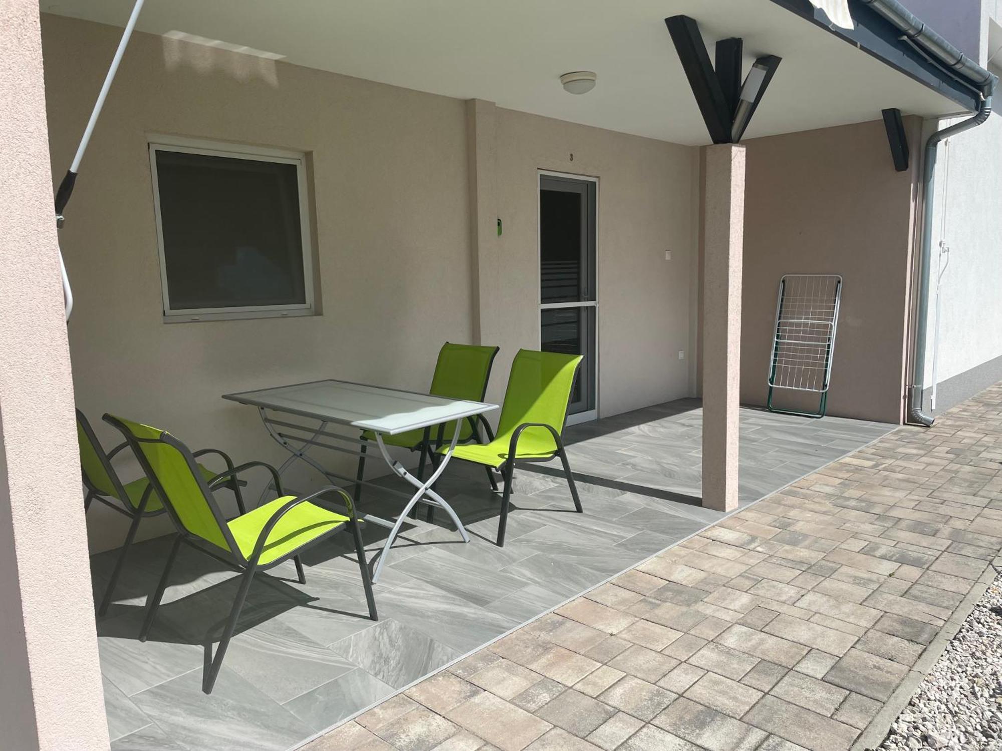 Tutti Apartman Balatonlelle Esterno foto